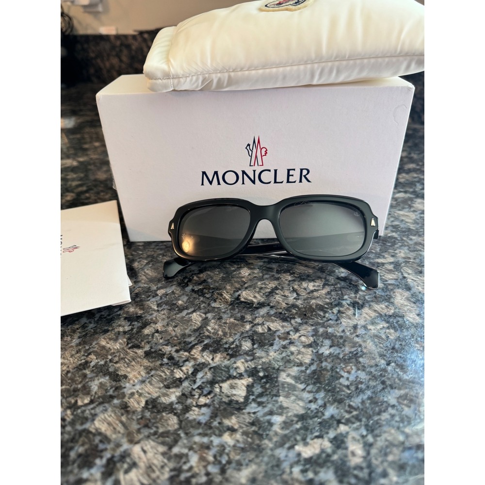 Moncler Suntrap ML6008 Sunglasses Black Grey Rectangular Made in Italy ML 6008